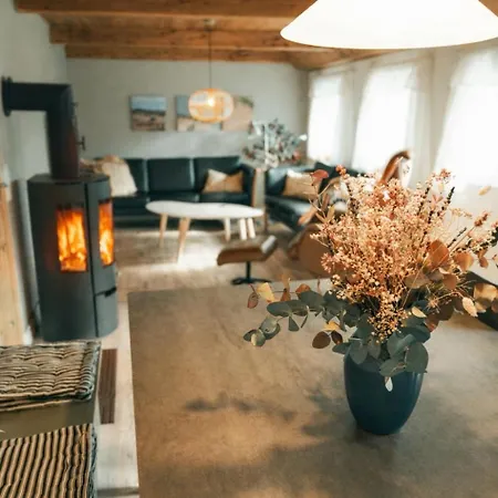 Ugenert Ved Skoven Med Spabad Og Sauna *