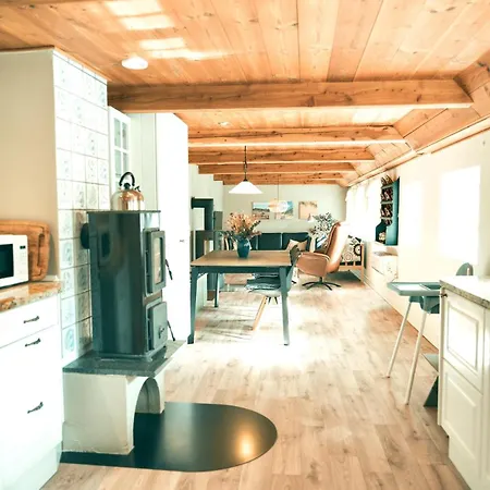 Ugenert Ved Skoven Med Spabad Og Sauna
